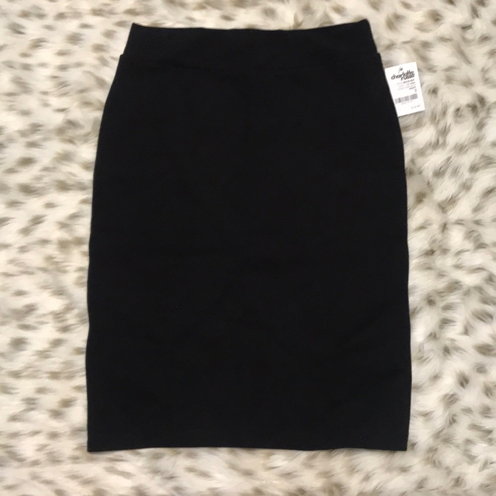 Black tight skirt